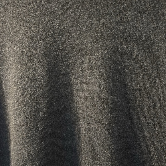 Eddie Bauer dark gray vneck sweater vest size large - Picture 2 of 4